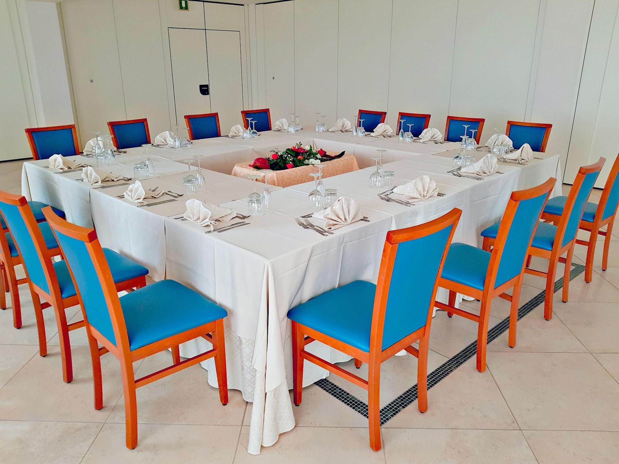 Hotel Concorde Sant'Egidio alla Vibrata Buitenkant foto
