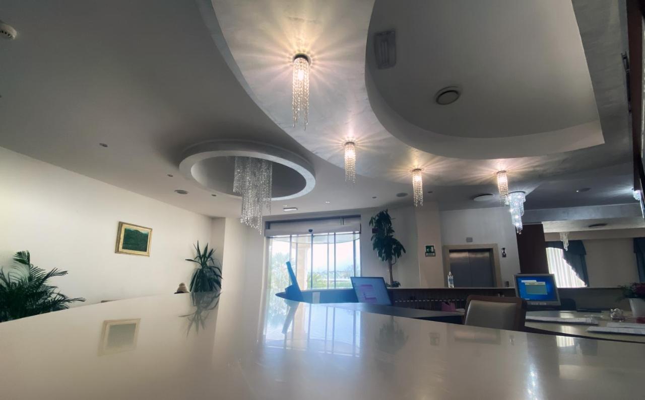 Hotel Concorde Sant'Egidio alla Vibrata Buitenkant foto