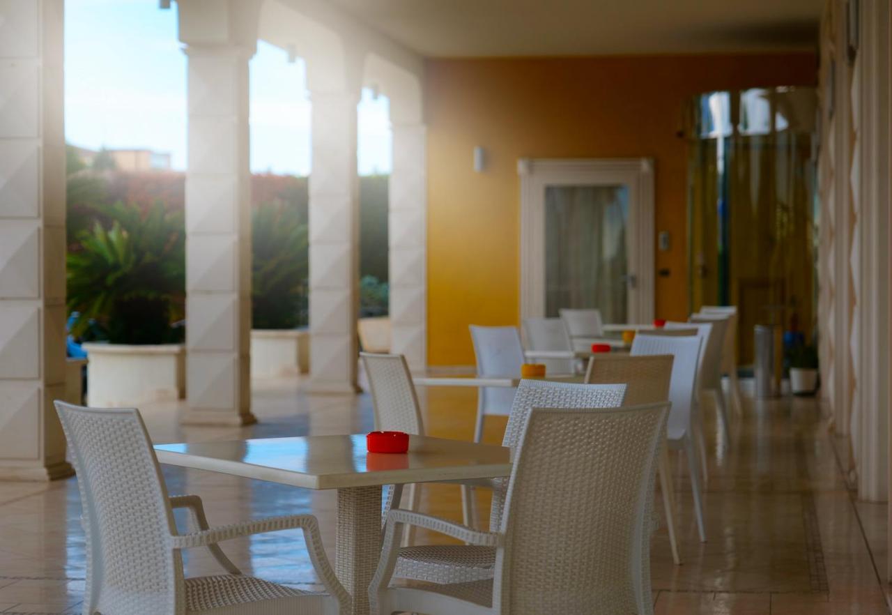 Hotel Concorde Sant'Egidio alla Vibrata Buitenkant foto