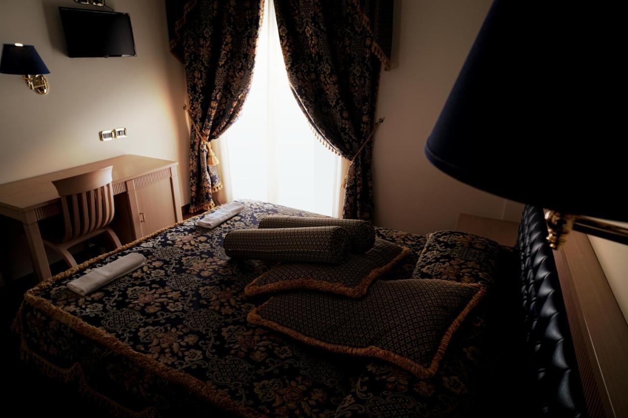 Hotel Concorde Sant'Egidio alla Vibrata Buitenkant foto