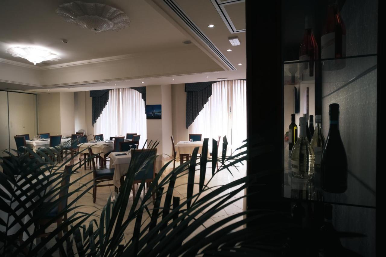 Hotel Concorde Sant'Egidio alla Vibrata Buitenkant foto