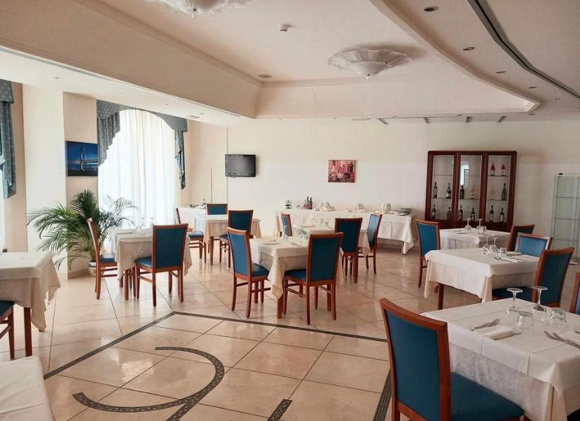Hotel Concorde Sant'Egidio alla Vibrata Buitenkant foto