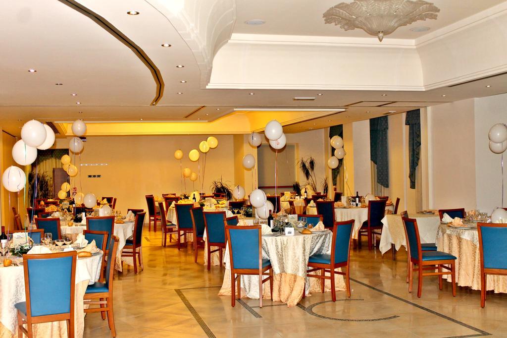 Hotel Concorde Sant'Egidio alla Vibrata Buitenkant foto