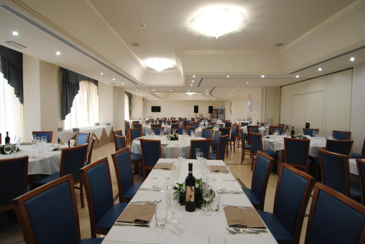 Hotel Concorde Sant'Egidio alla Vibrata Buitenkant foto